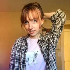 Meet your Posher, Becca